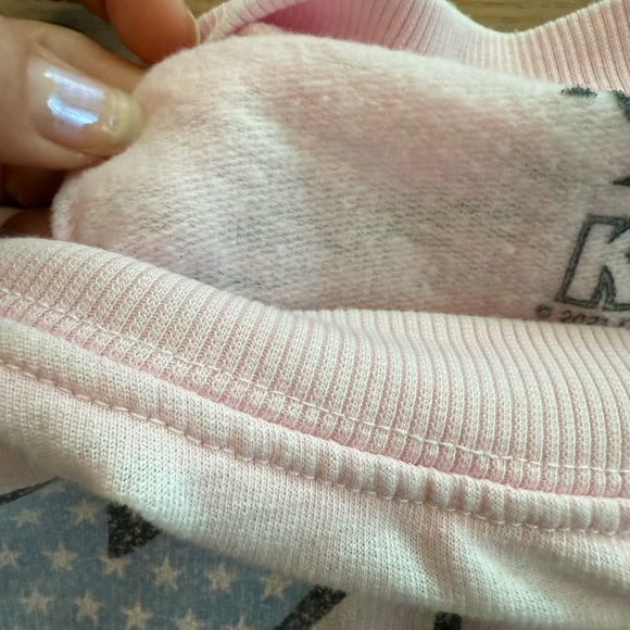 Recycled Karma | KISS sweatshirt | pink | size small - Picture 4 of 5